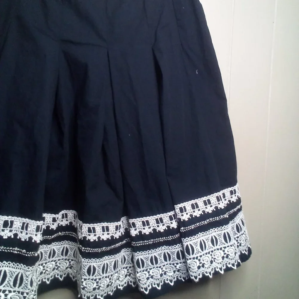 New York & Company Skirt 2 Black White Embroidery Cotton